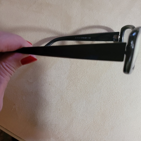 8 Pair Readers - 1.00 Magnification - Picture 12 of 16